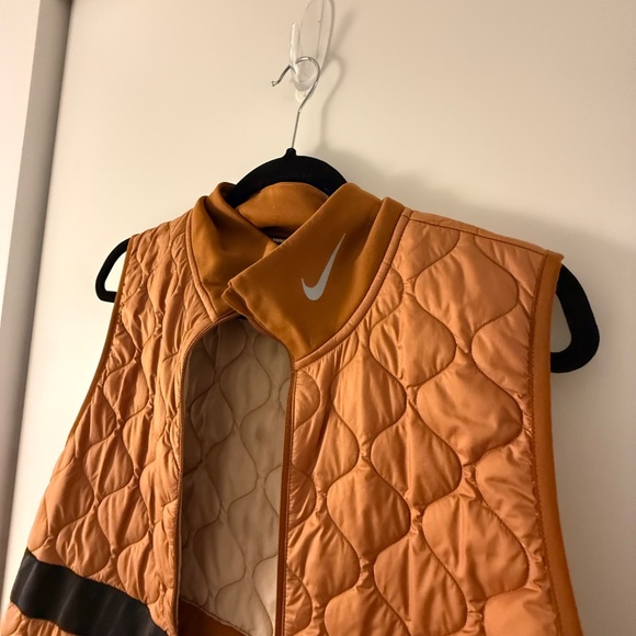 Nike Orange Running Vest - Picture 3 of 5